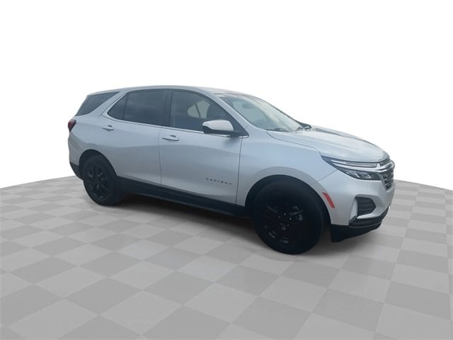 Used 2022 Chevrolet Equinox LT with VIN 3GNAXKEV7NL186184 for sale in Southfield, MI