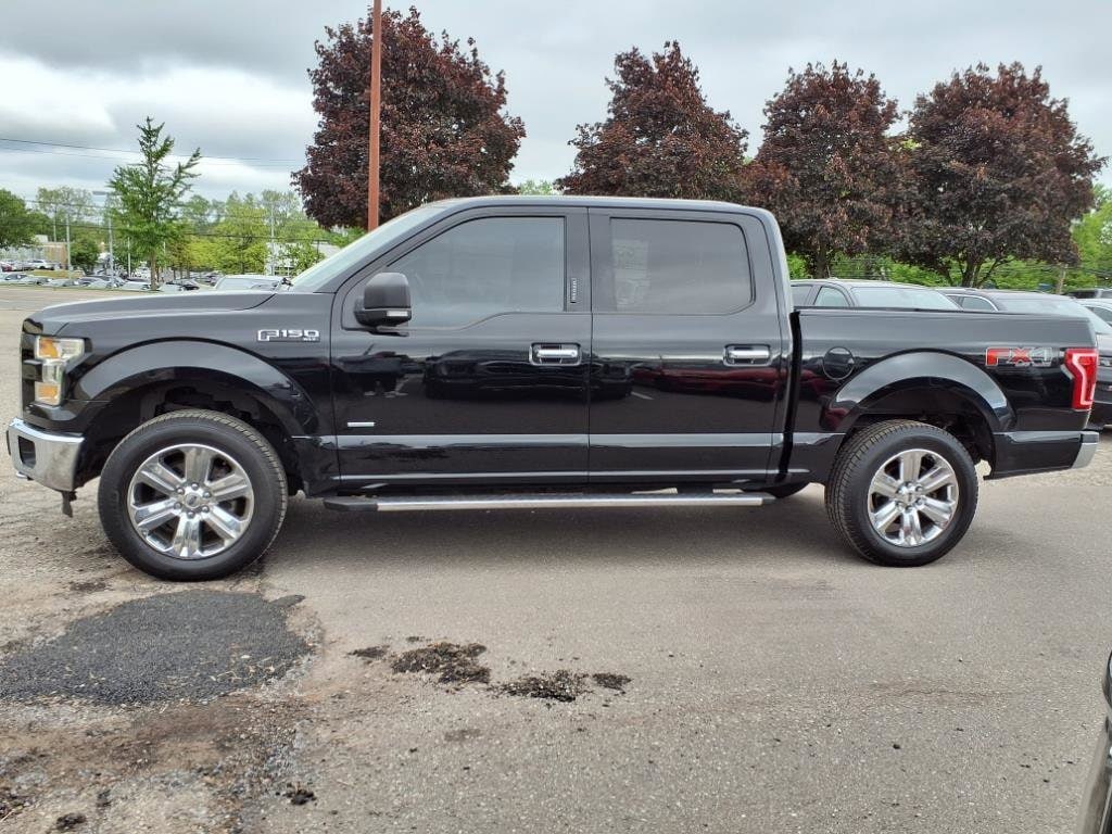 Used 2016 Ford F-150 XLT with VIN 1FTEW1EP4GFB53097 for sale in Farmington, MI