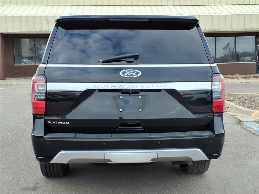 2018 Ford Expedition Platinum photo 2