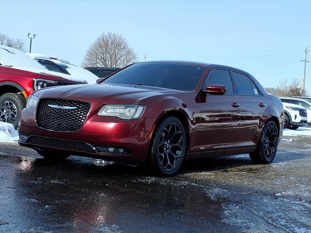 2019 Chrysler 300 S's photo