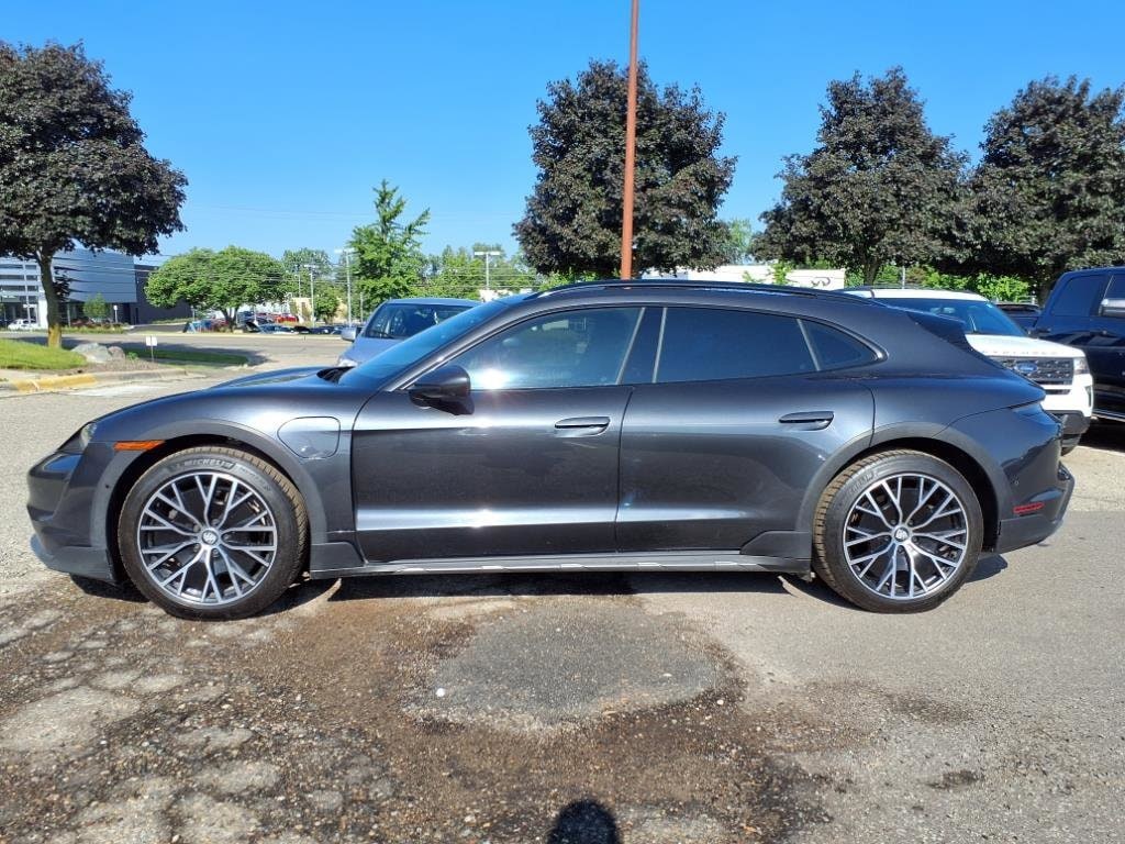 Used 2021 Porsche Taycan Base with VIN WP0BA2Y15MSA71173 for sale in Farmington, MI