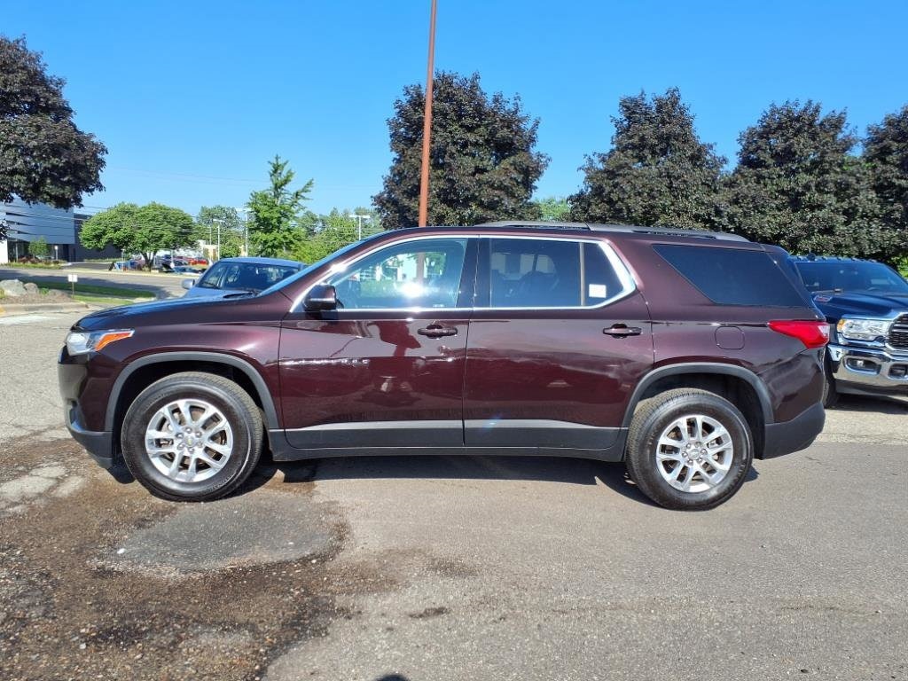 Used 2020 Chevrolet Traverse 3LT with VIN 1GNEVHKWXLJ199104 for sale in Farmington, MI