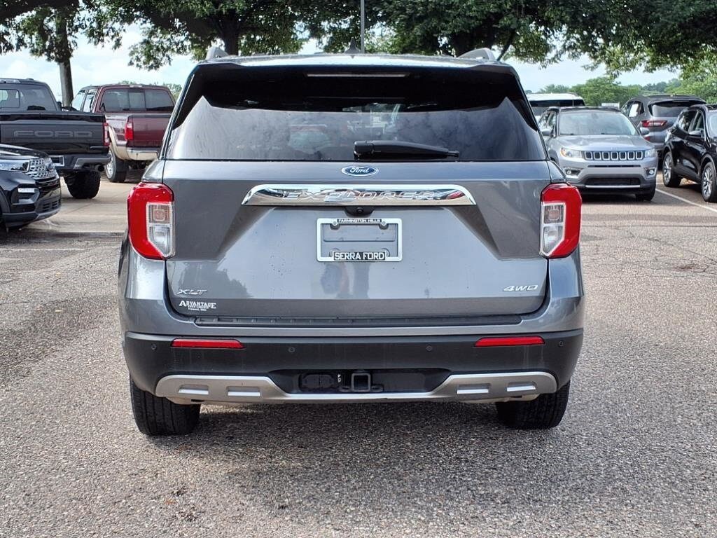2023 Ford Explorer XLT photo 4