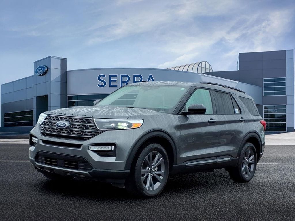 2023 Ford Explorer XLT 4WD's photo