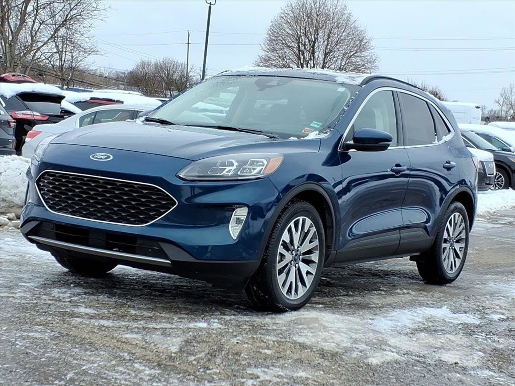 2020 Ford Escape Titanium's photo