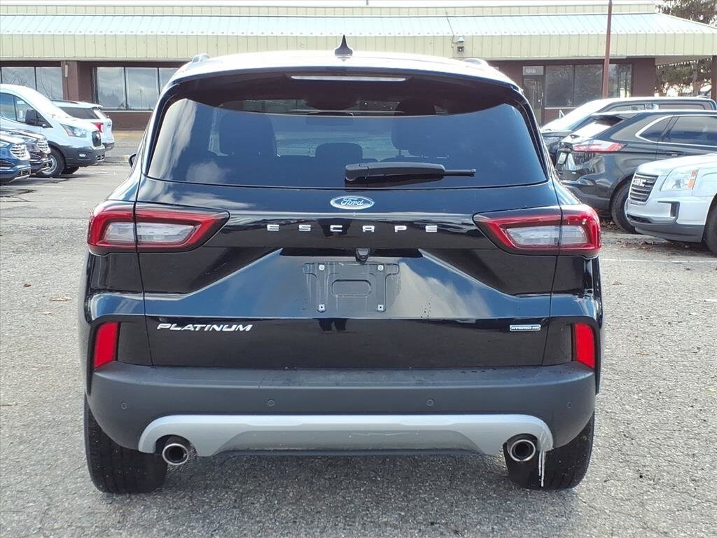 2023 Ford Escape Platinum photo 4