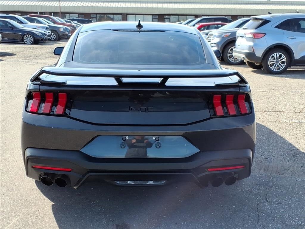 2024 Ford Mustang GT photo 3