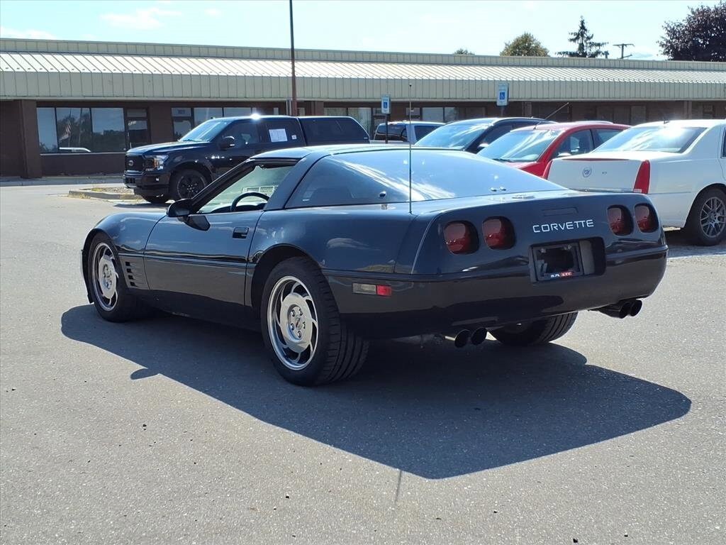 1994 Chevrolet Corvette Base Coupe photo 2
