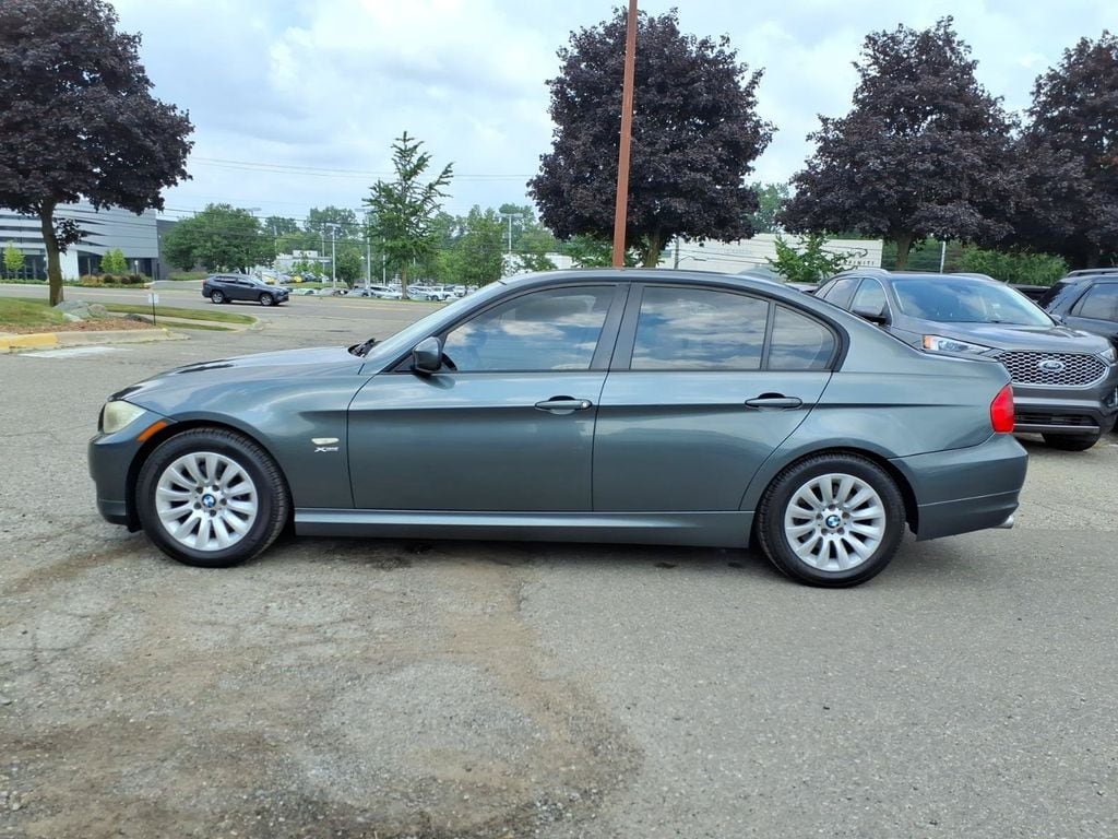 Used 2009 BMW 3 Series 328xi with VIN WBAPK73529A453839 for sale in Farmington Hills, MI