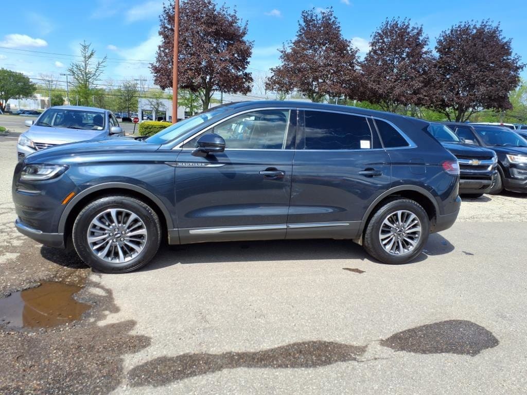 Used 2022 Lincoln Nautilus Reserve with VIN 2LMPJ8K92NBL14938 for sale in Farmington, MI