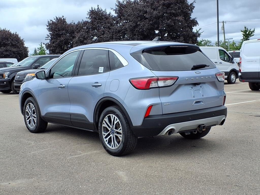 2022 Ford Escape SEL photo 3