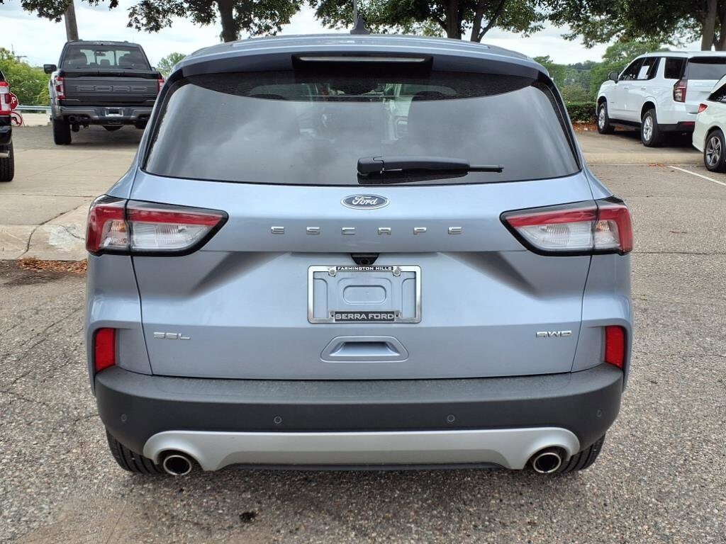 2022 Ford Escape SEL photo 3