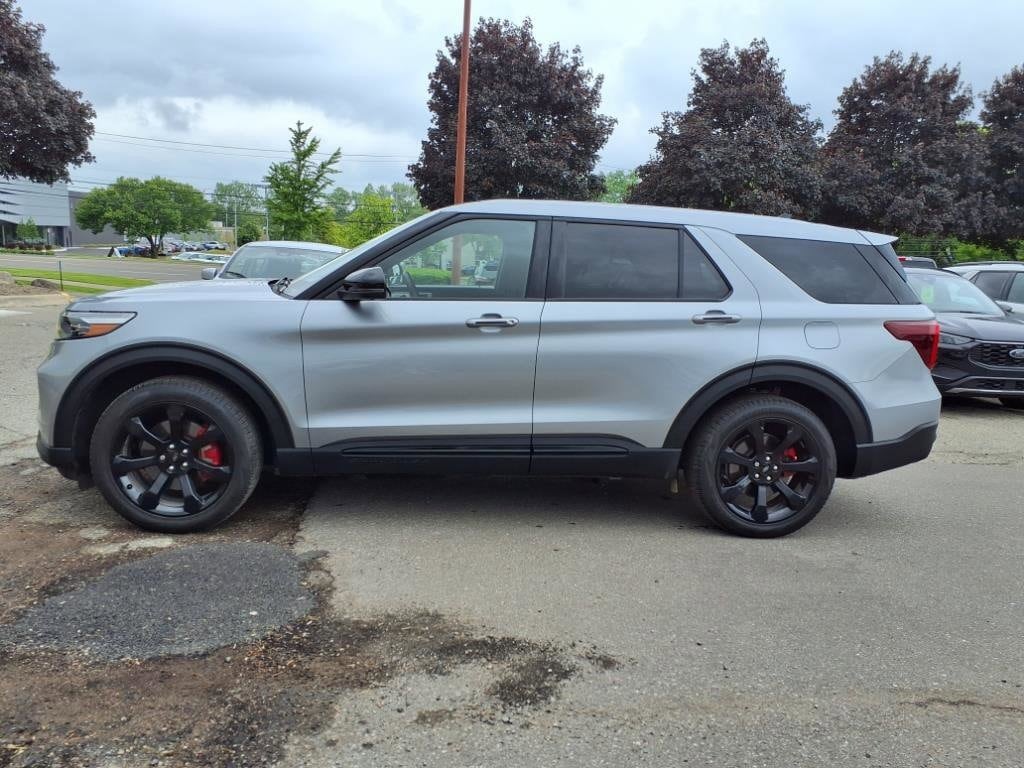 Used 2022 Ford Explorer ST with VIN 1FM5K8GC3NGB92474 for sale in Farmington, MI