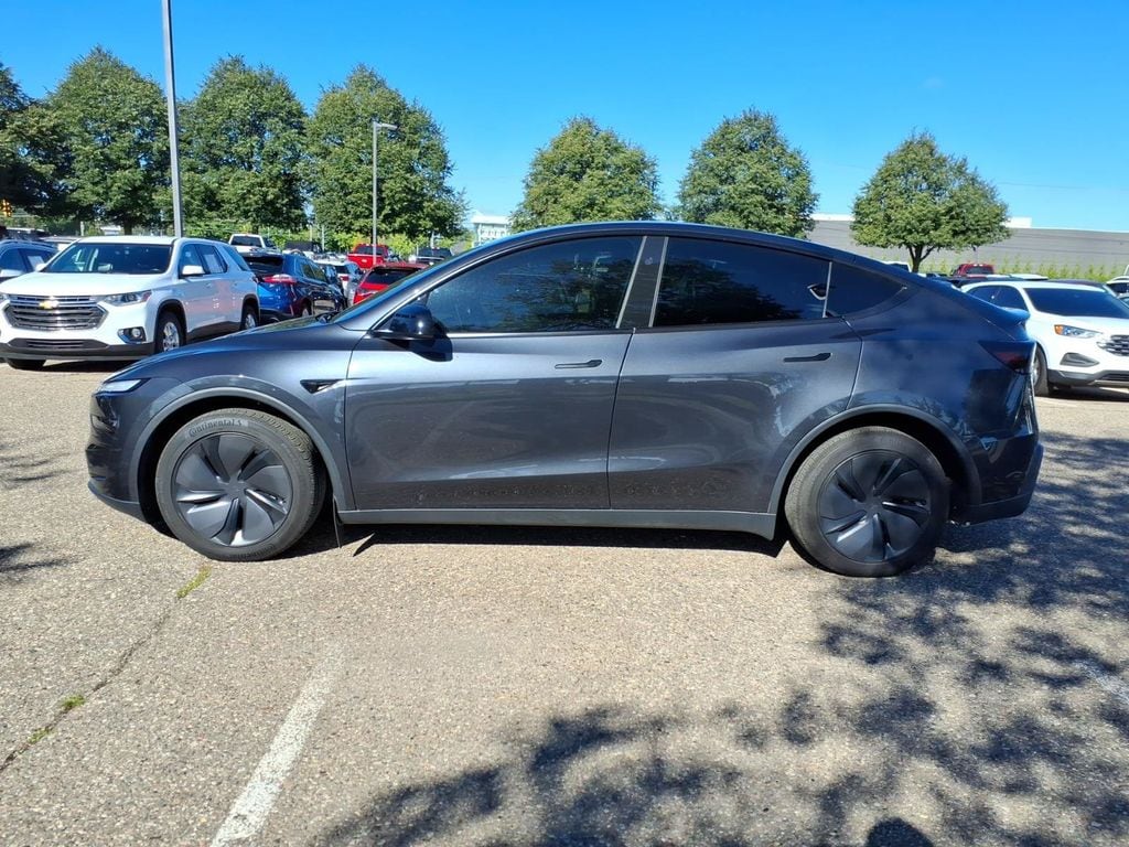 Used 2026 Tesla Model Y Long Range with VIN 7SAYGDEE4TF579996 for sale in Farmington Hills, MI