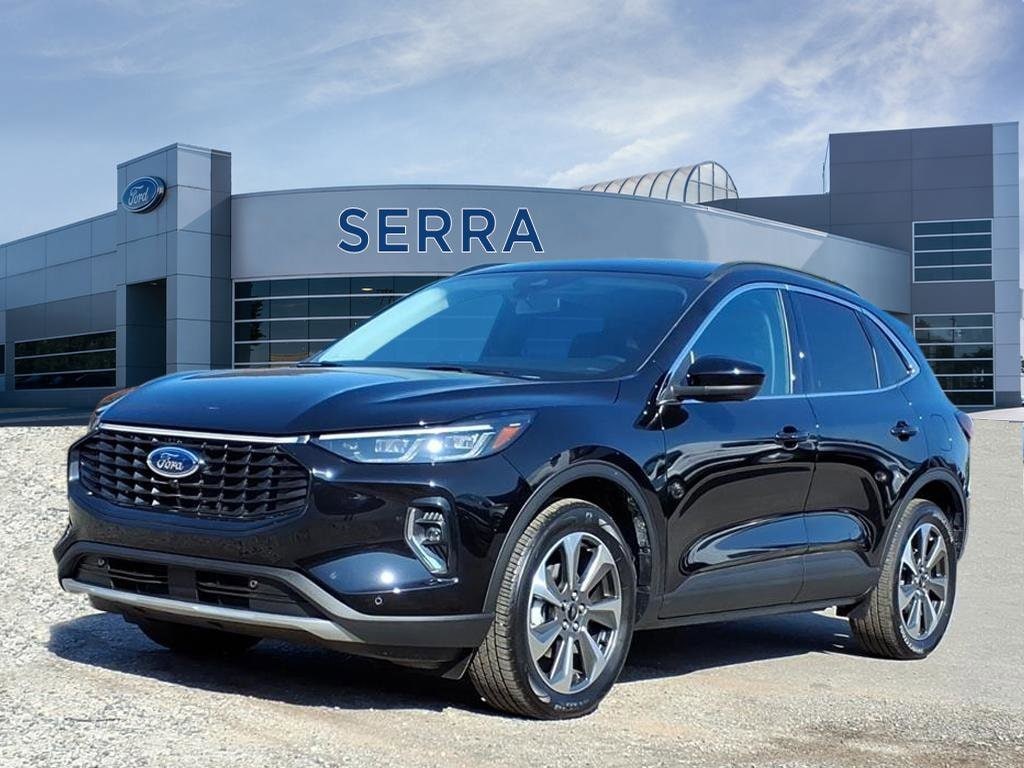 2023 Ford Escape Platinum's photo