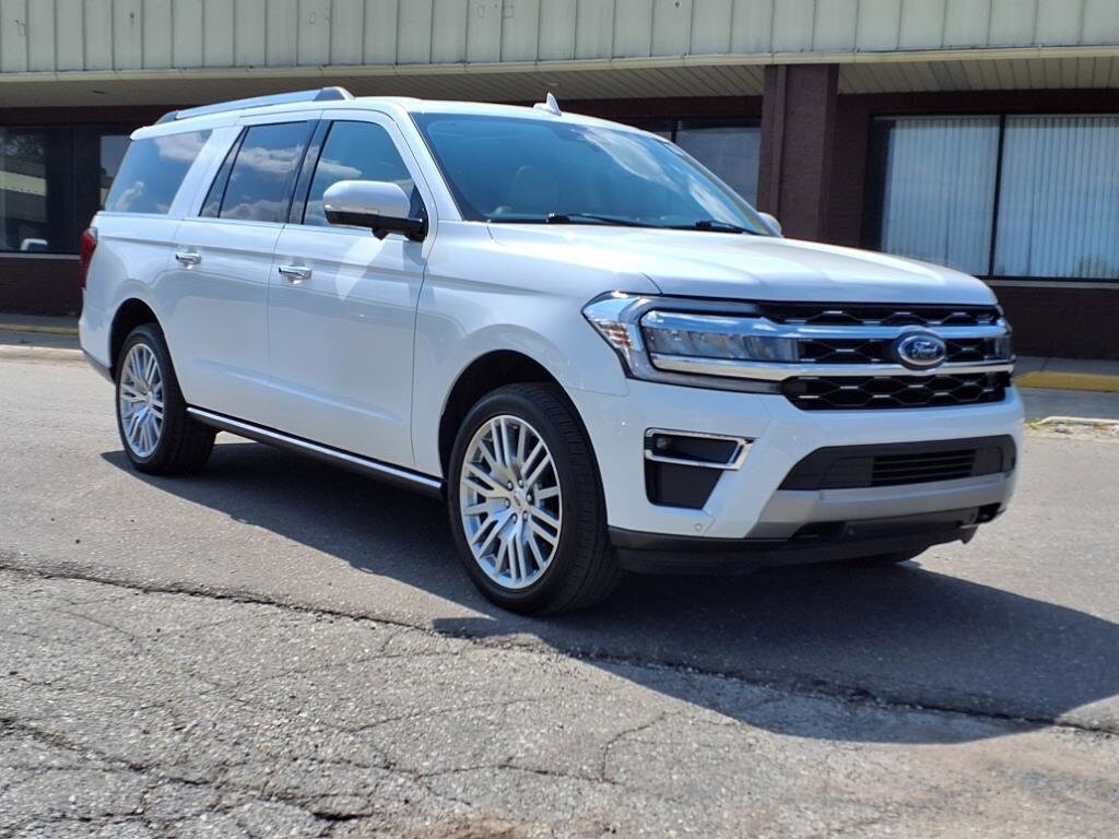 2024 Ford Expedition MAX Limited photo 2