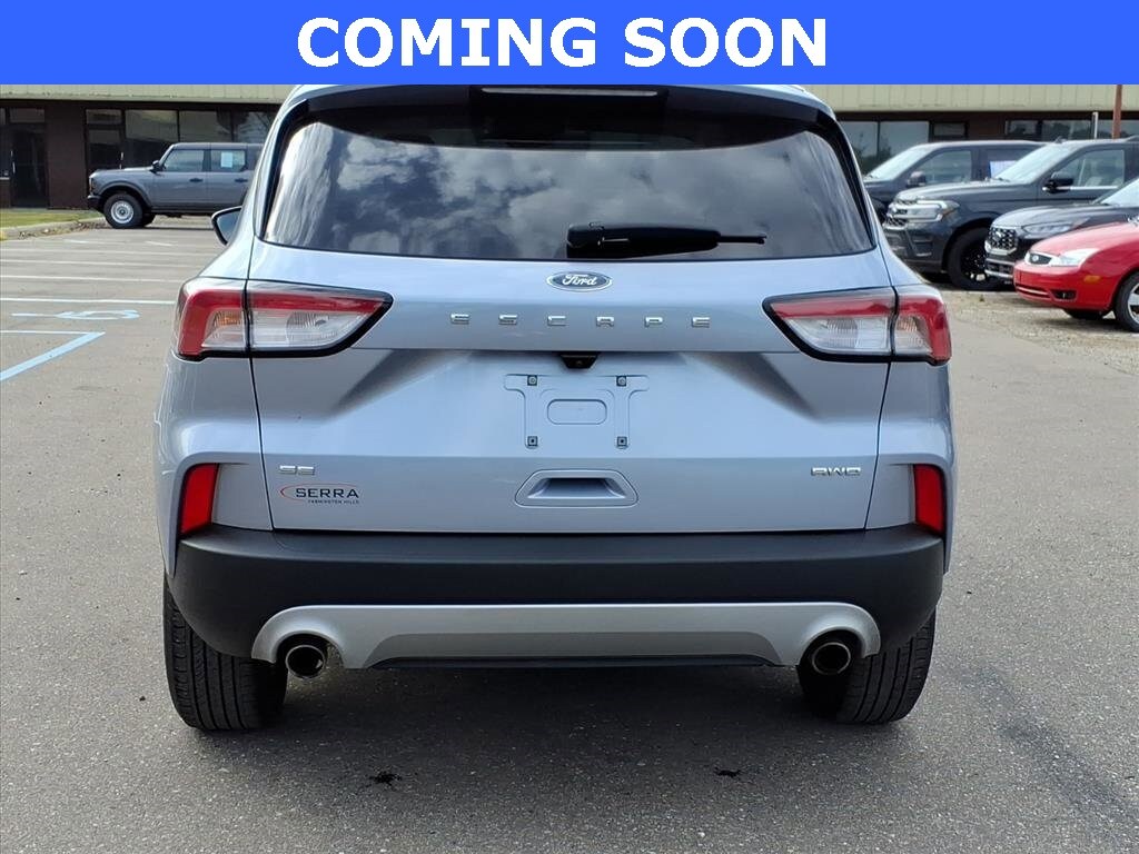 2022 Ford Escape SE photo 4