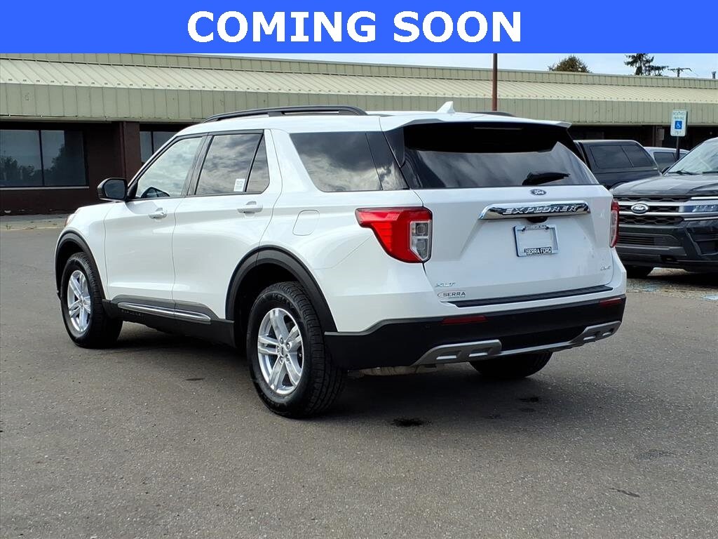 2023 Ford Explorer XLT photo 2