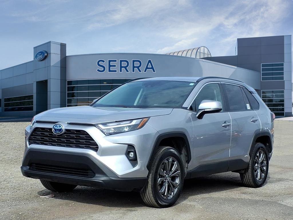 2024 Toyota RAV4 XLE Premium's photo