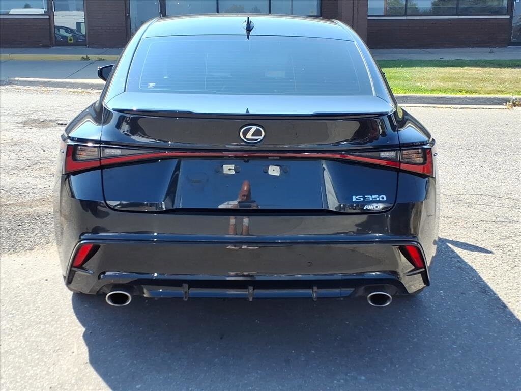 2022 Lexus IS 350 F SPORT photo 4