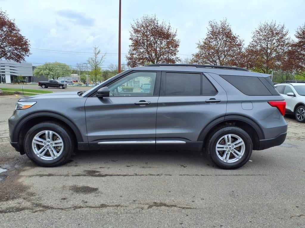 Used 2022 Ford Explorer XLT with VIN 1FMSK8DH7NGC03124 for sale in Farmington, MI