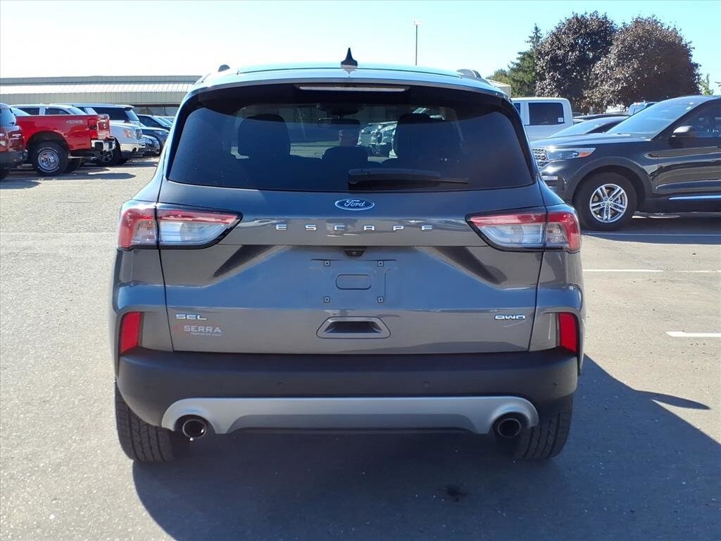2022 Ford Escape SEL photo 4