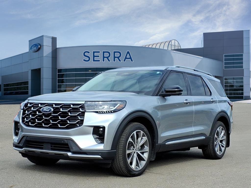 2025 Ford Explorer Platinum's photo