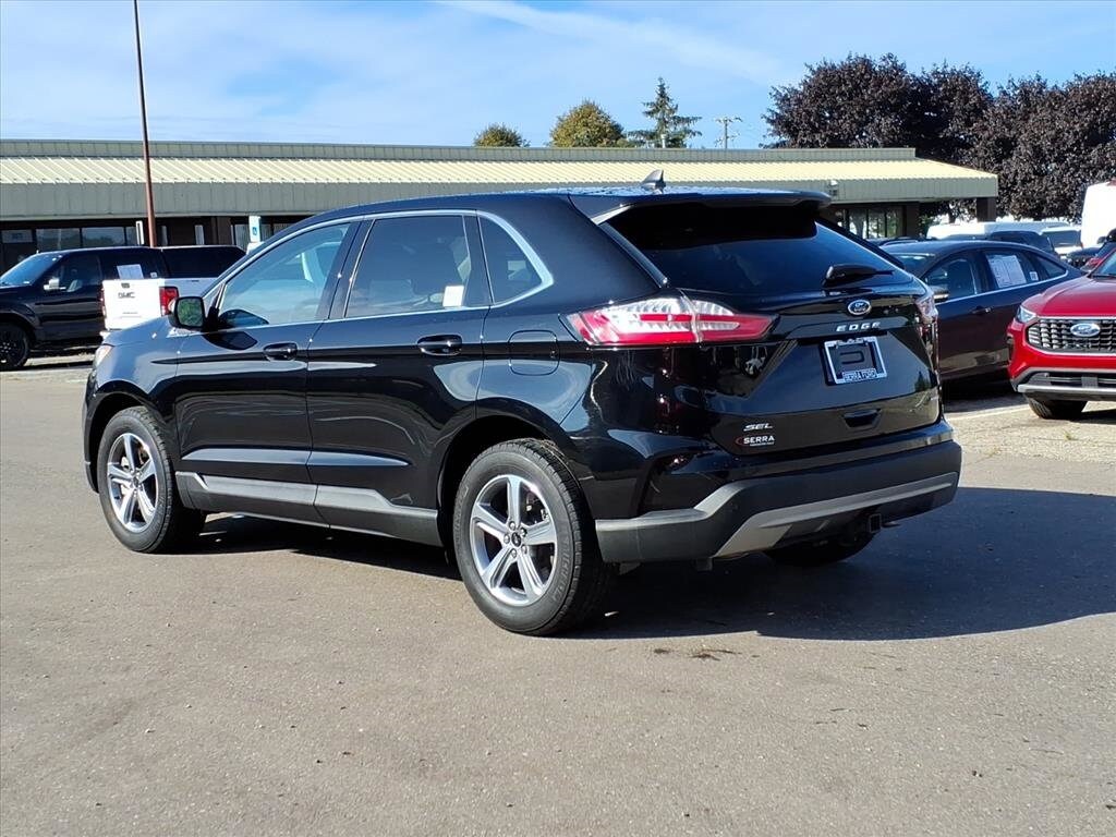 2023 Ford Edge SEL photo 3