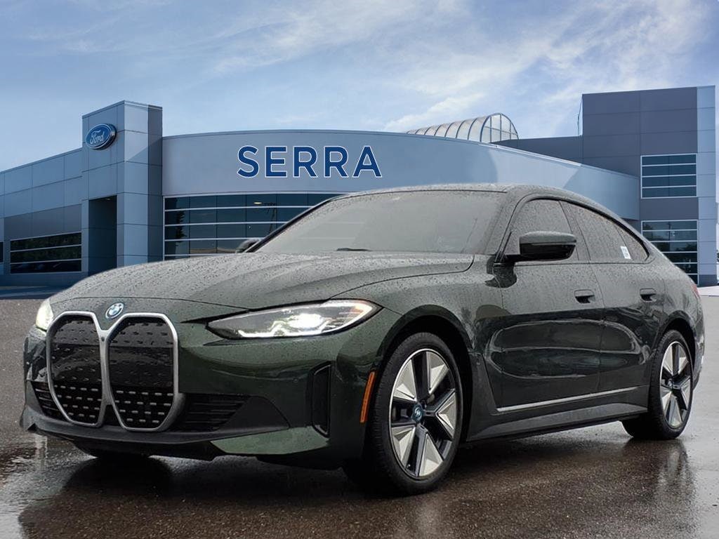 2023 BMW i4 35's photo