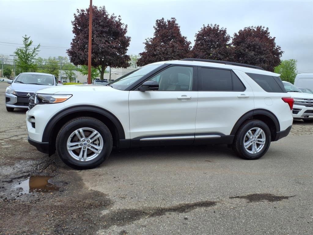 Used 2023 Ford Explorer XLT with VIN 1FMSK8DH9PGA31021 for sale in Farmington, MI