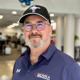 Staff member Delon Battaglia from b2fe5d5c1d7f