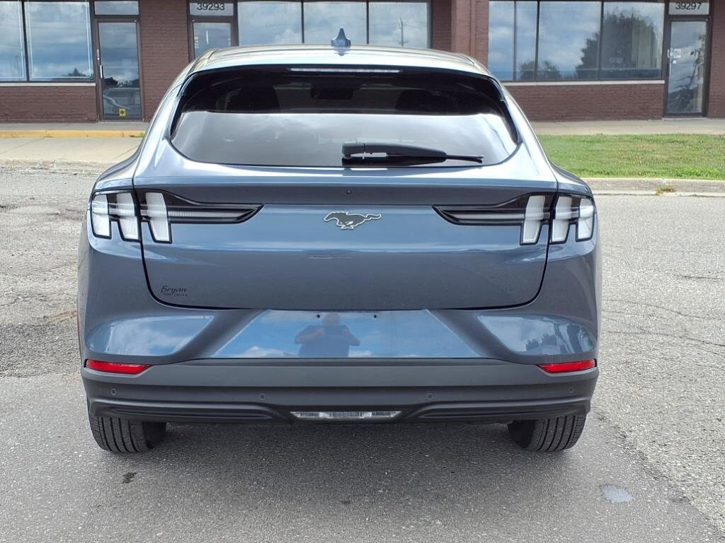 2021 Ford Mustang Mach 1 Select photo 4