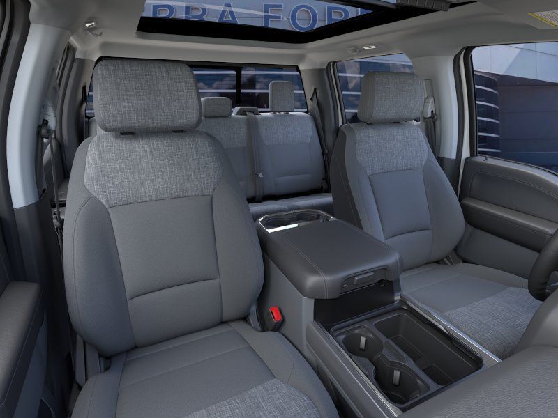 2026 Ford F-350 Super Duty XLT - Photo 10