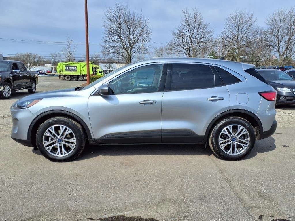 Used 2022 Ford Escape SEL with VIN 1FMCU9H64NUA78436 for sale in Farmington, MI