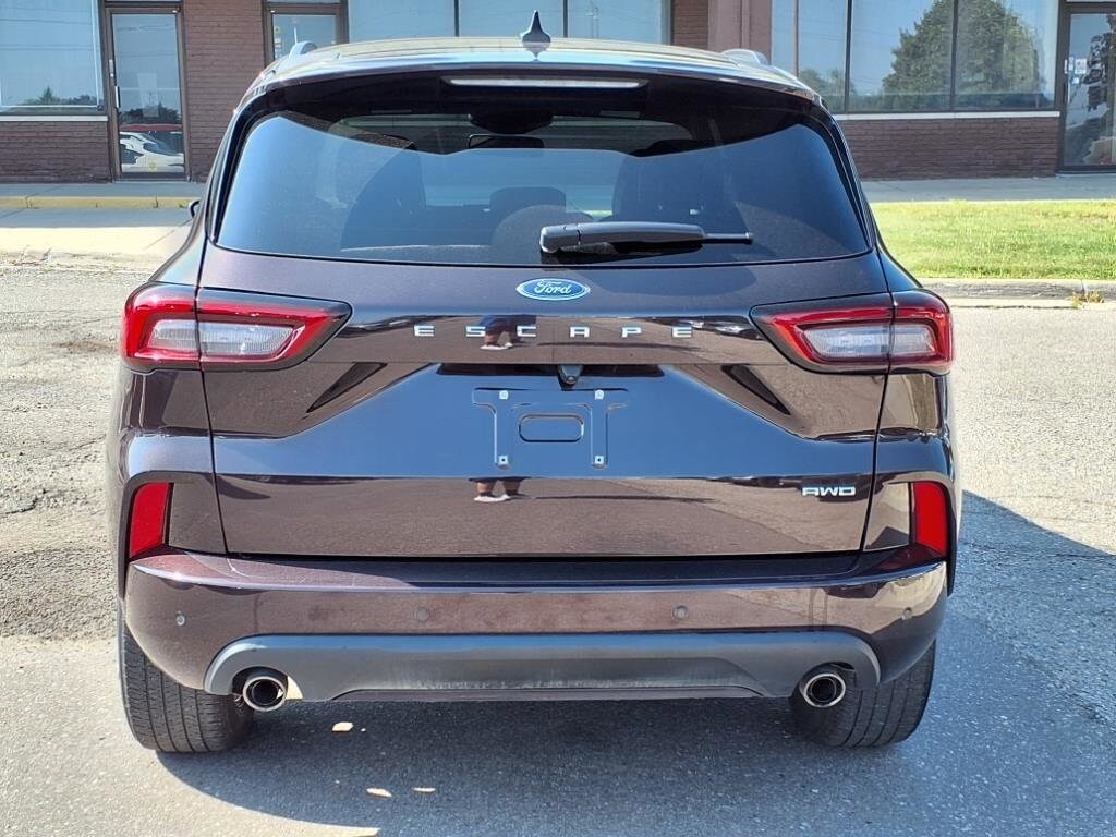 2023 Ford Escape ST-Line Elite photo 2