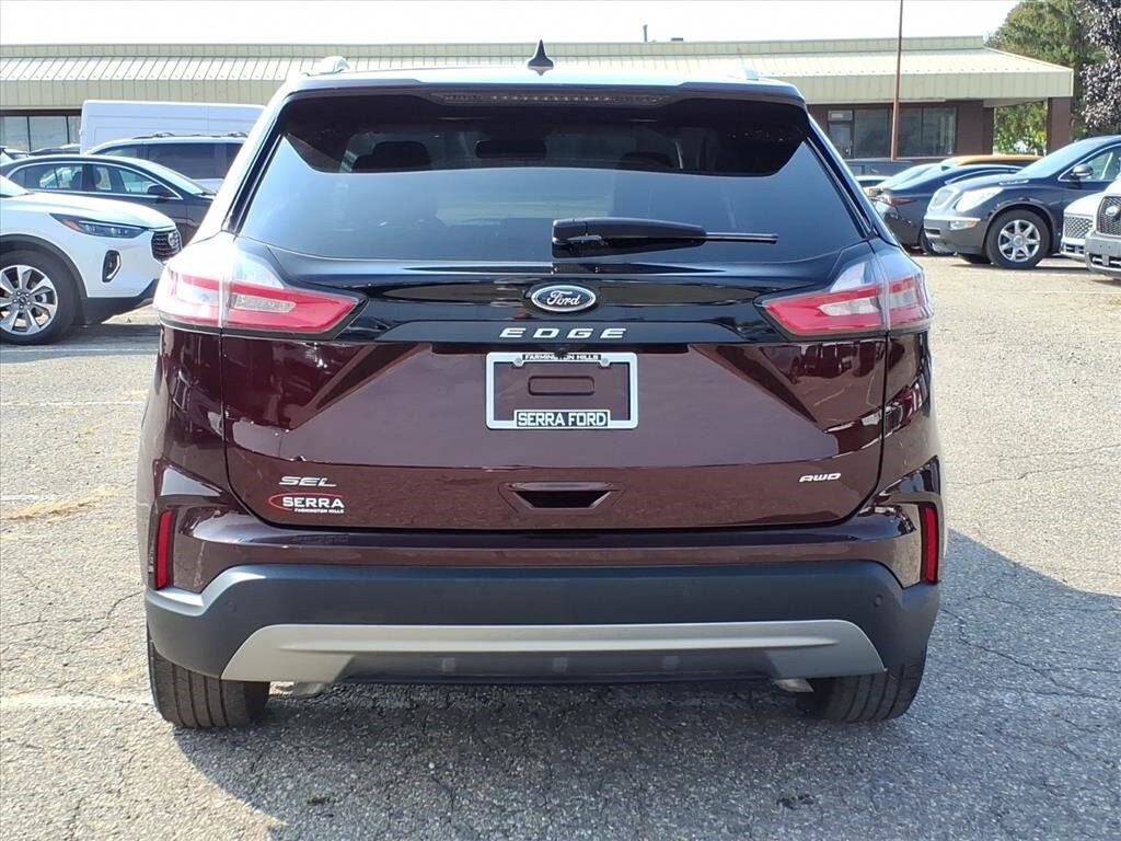 2023 Ford Edge SEL photo 4