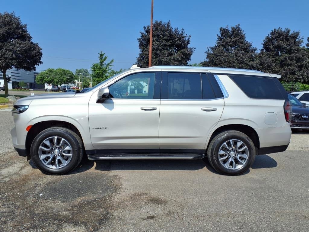 Used 2022 Chevrolet Tahoe LT with VIN 1GNSKNKD7NR323679 for sale in Farmington, MI