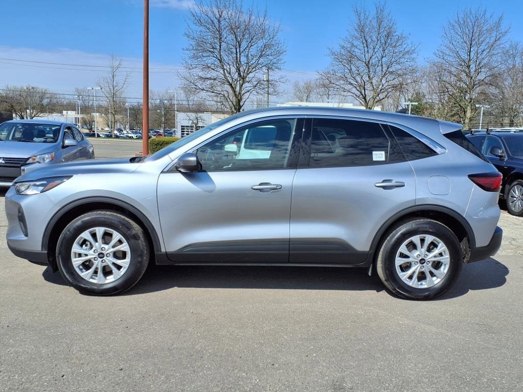 Used 2024 Ford Escape Active with VIN 1FMCU9GN4RUA41479 for sale in Farmington, MI