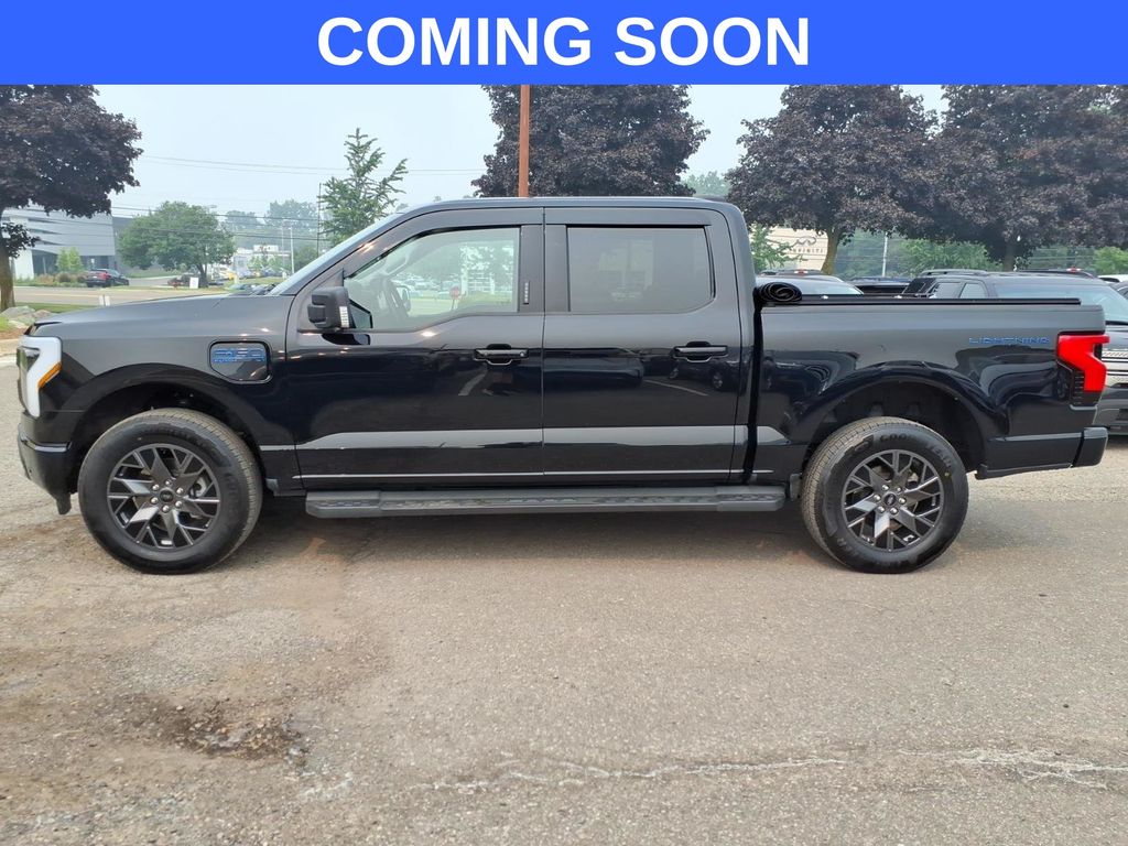 Used 2024 Ford F-150 Lightning Flash with VIN 1FT6W3L77RWG17621 for sale in Farmington Hills, MI