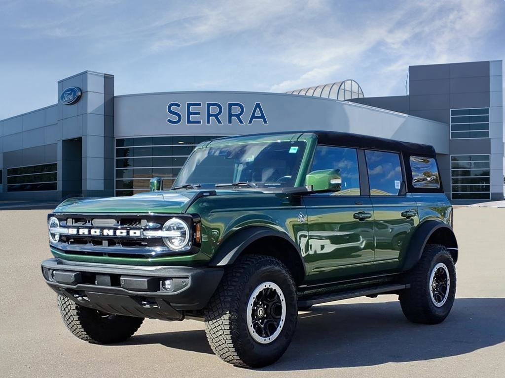 2023 Ford Bronco 4-Door Outer Banks's photo