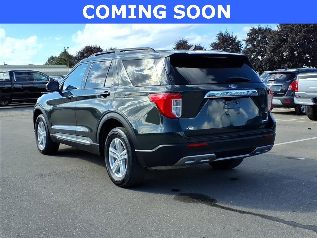 2023 Ford Explorer XLT photo 2