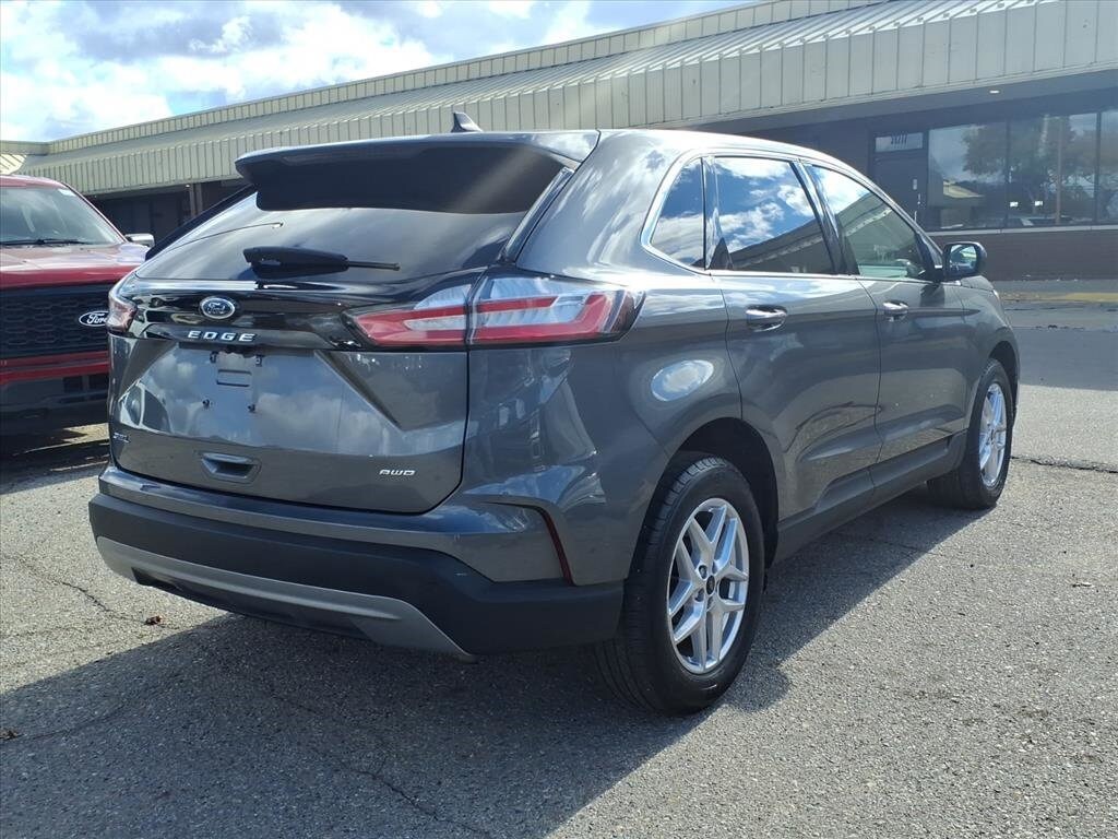 2024 Ford Edge SEL Sport photo 4