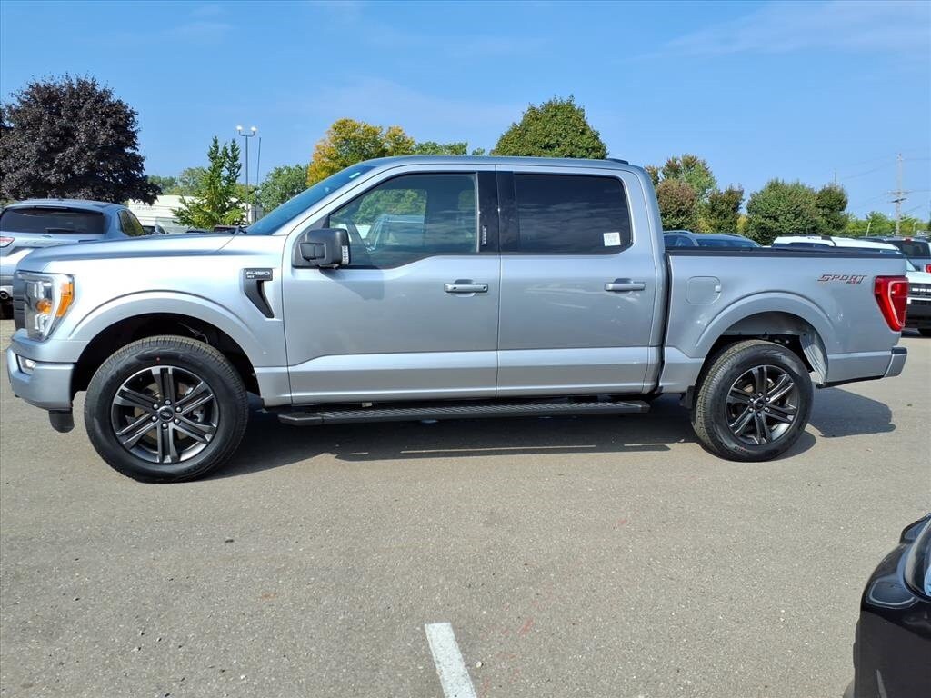 2022 Ford F-150 XLT photo 2
