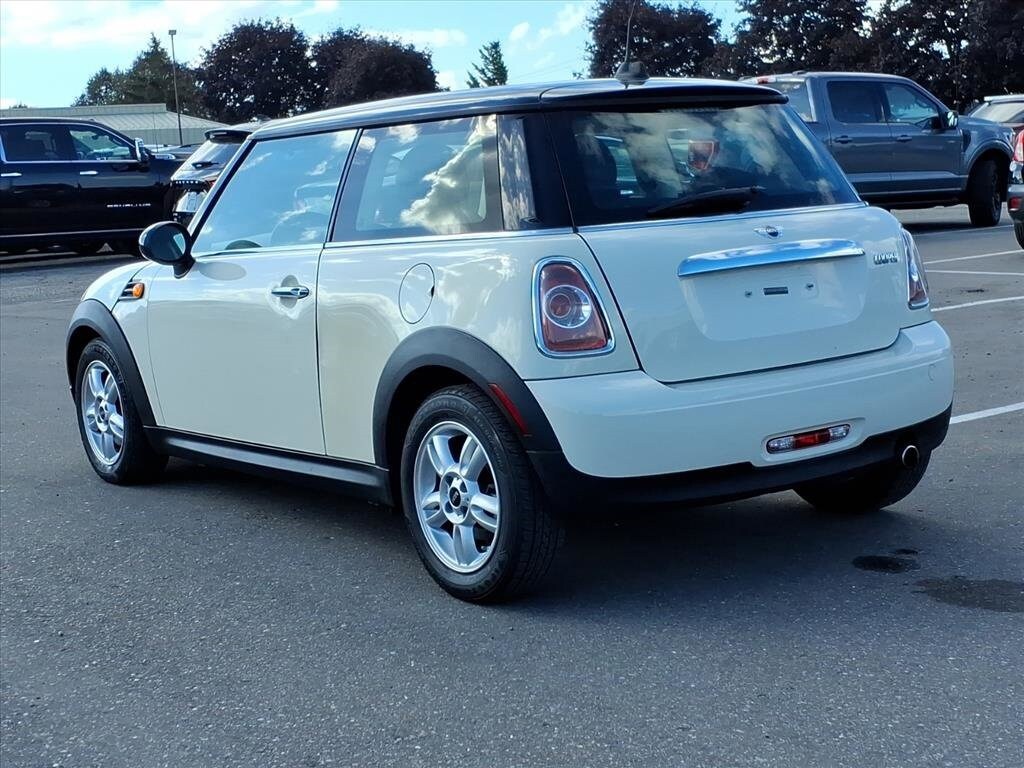 2013 Mini Cooper Hardtop photo 2