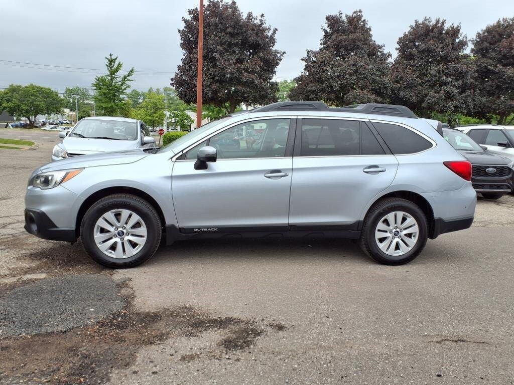 Used 2015 Subaru Outback Premium with VIN 4S4BSBHC8F3223645 for sale in Farmington, MI