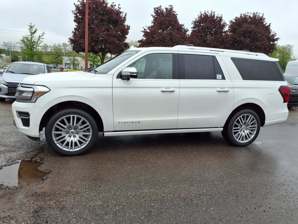 Certified 2022 Ford Expedition Platinum with VIN 1FMJK1MT2NEA07367 for sale in Farmington, MI