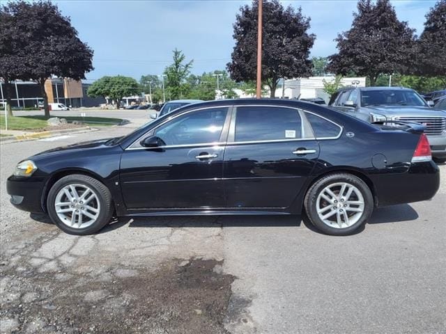 Used 2009 Chevrolet Impala LTZ with VIN 2G1WU57M291254999 for sale in Farmington, MI