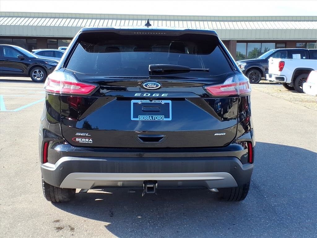 2023 Ford Edge SEL photo 4