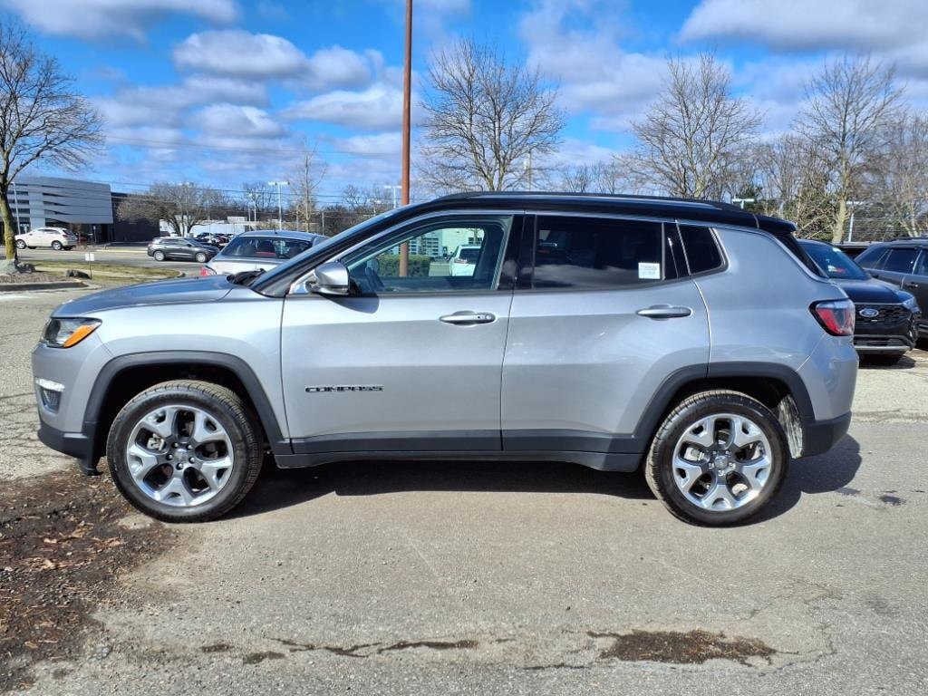 Used 2018 Jeep Compass Limited with VIN 3C4NJDCB5JT258848 for sale in Farmington, MI
