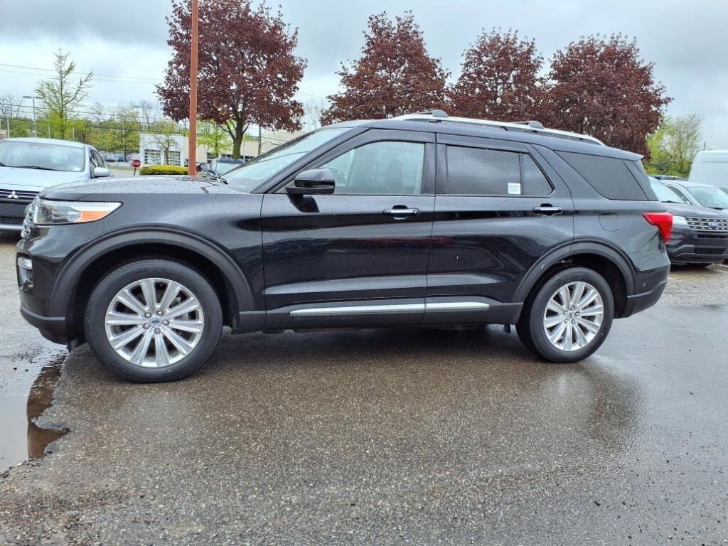 Used 2021 Ford Explorer Limited with VIN 1FM5K8FW7MNA06537 for sale in Farmington, MI